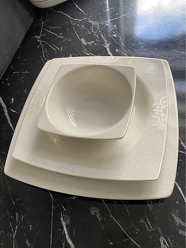 Karaca Yemek takımı