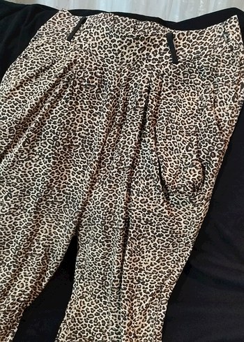 Kadın Leopar Desenli Salaş Kumaş Pantolon - Görsel 3