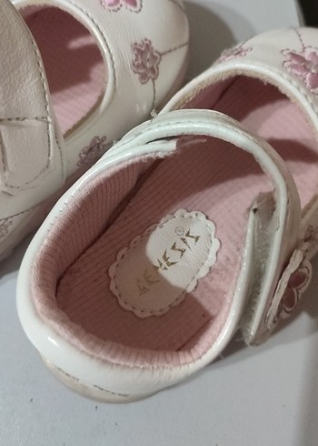 Genesis kız Bebek Beyaz Çiçekli İlk Adım Ayakkabısı - Görsel 3