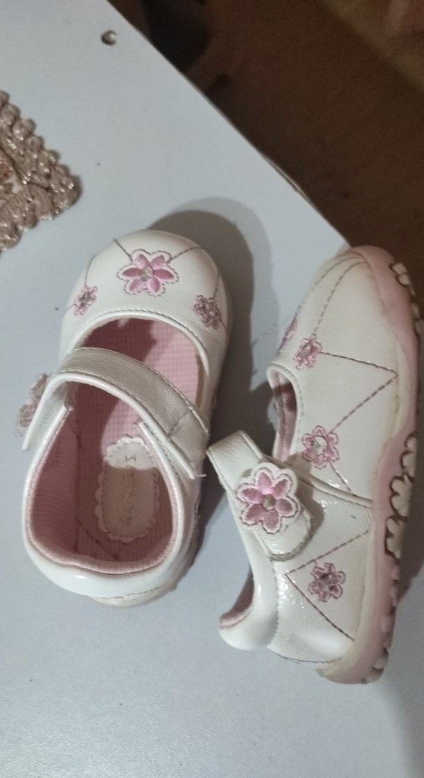 Genesis kız Bebek Beyaz Çiçekli İlk Adım Ayakkabısı - Görsel 4