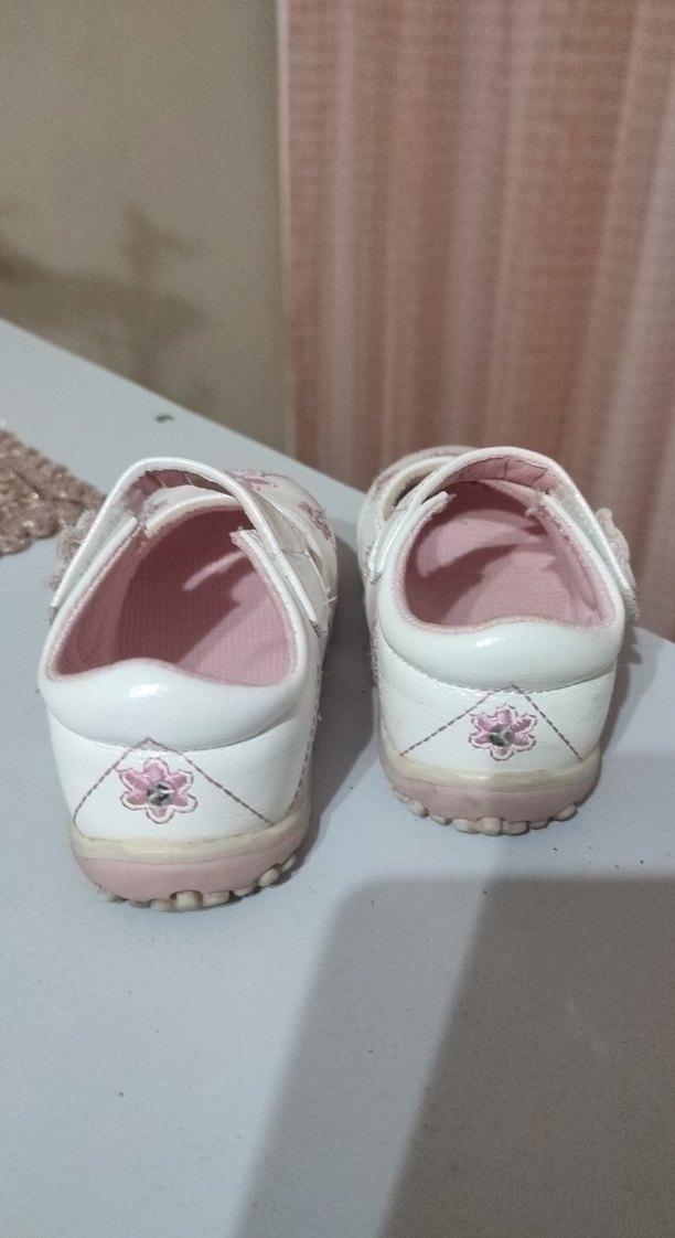 Genesis kız Bebek Beyaz Çiçekli İlk Adım Ayakkabısı - Görsel 2