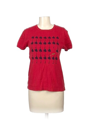 Sisley T-shirt %70 İndirimli.