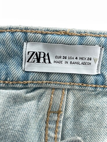 36 Beden çeşitli Renk Zara Mini Şort %70 İndirimli.