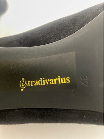Stradivarius Kalın topuklu bot