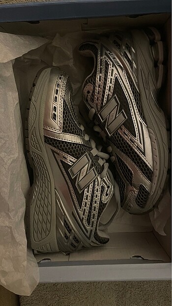 39,5 Beden New Balance 1906