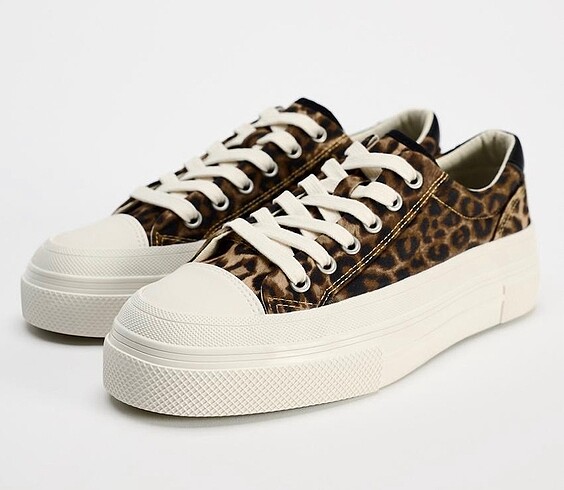 zara leopar desenli spor ayakkabı