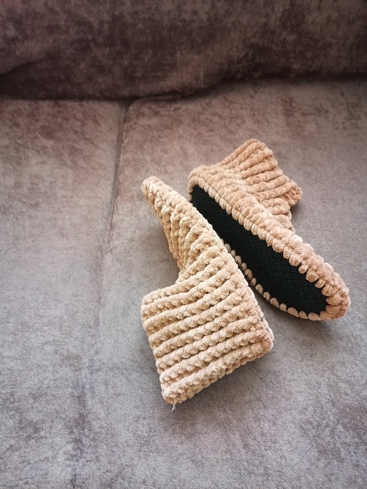 Bej Örgü Erkek Ev Botu - Görsel 4