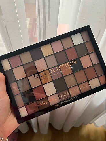 Revolution - Maxi Far Paleti