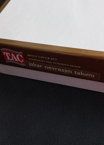 Taç nevresim takımı saten jakar - Görsel 4