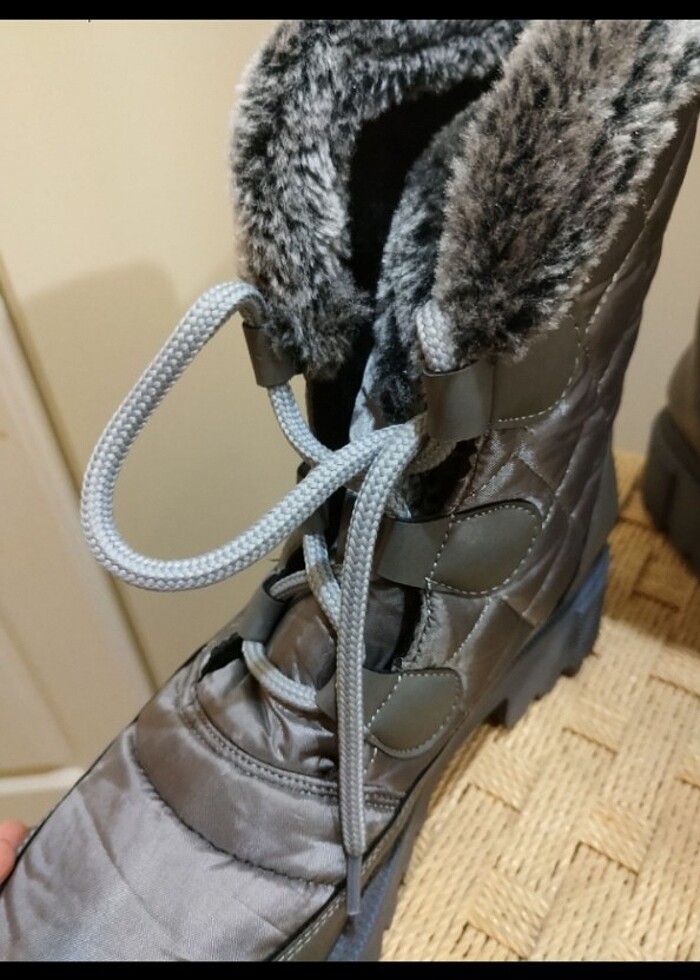 Kadın kar botu - Görsel 2
