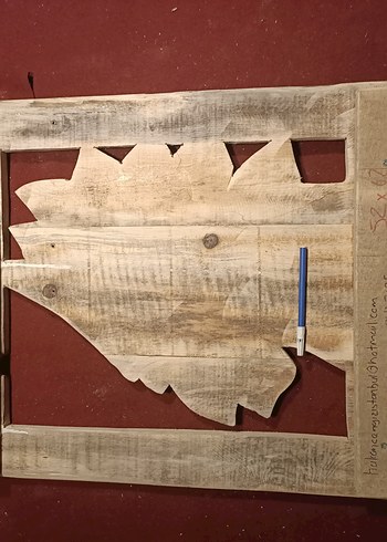 Kahverengi ve Gri Ahşap Kızılderili Figürü - Görsel 4