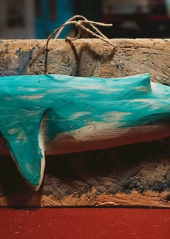 ahşap oyma Balina figürü - Görsel 2