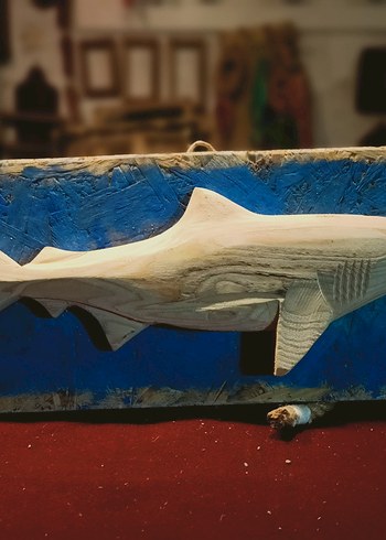 Mavi Ahşap Köpekbalığı figürü. - Görsel 4