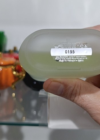 Calvin Klein CK One Erkek Parfüm 200 ml - Görsel 3