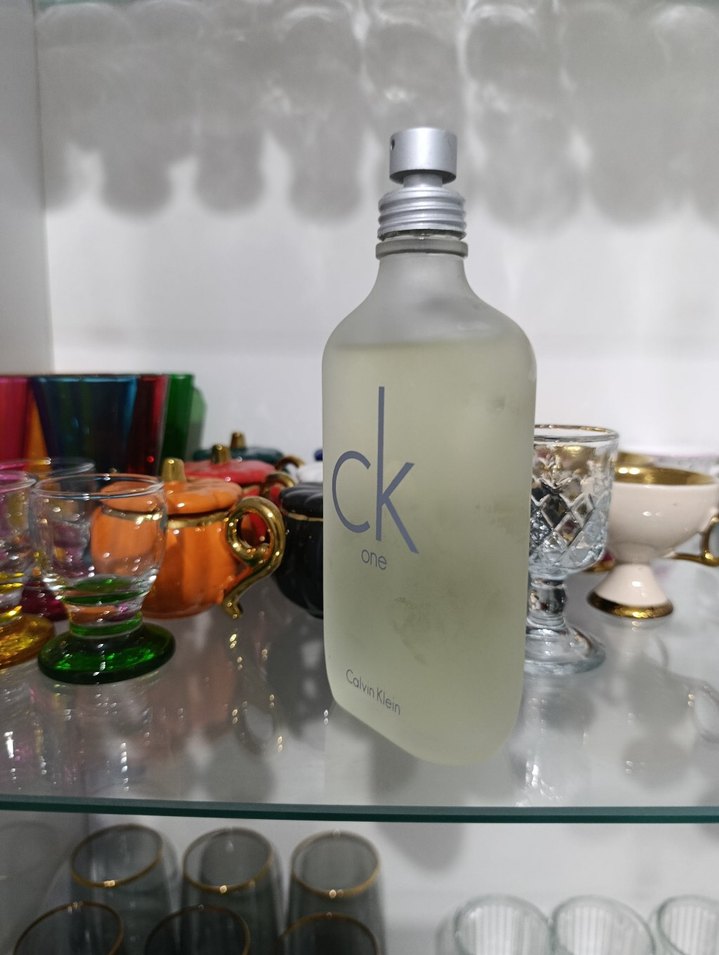 Calvin Klein CK One Erkek Parfüm 200 ml - Görsel 4