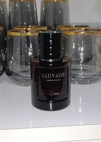 Dior Sauvage Erkek Parfümü 60ml - Görsel 8