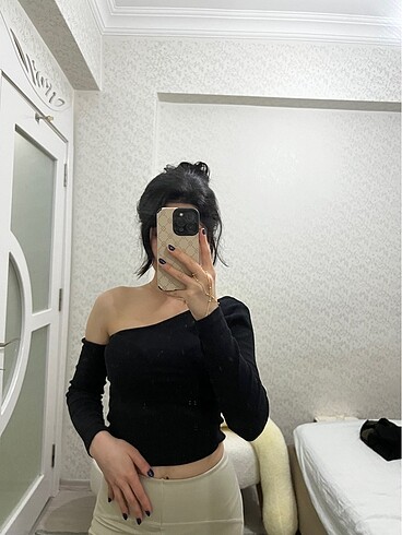 Düşük omuz crop