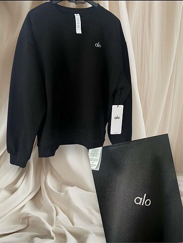 Alo Yoga Unisex Oversize Sweatshirt