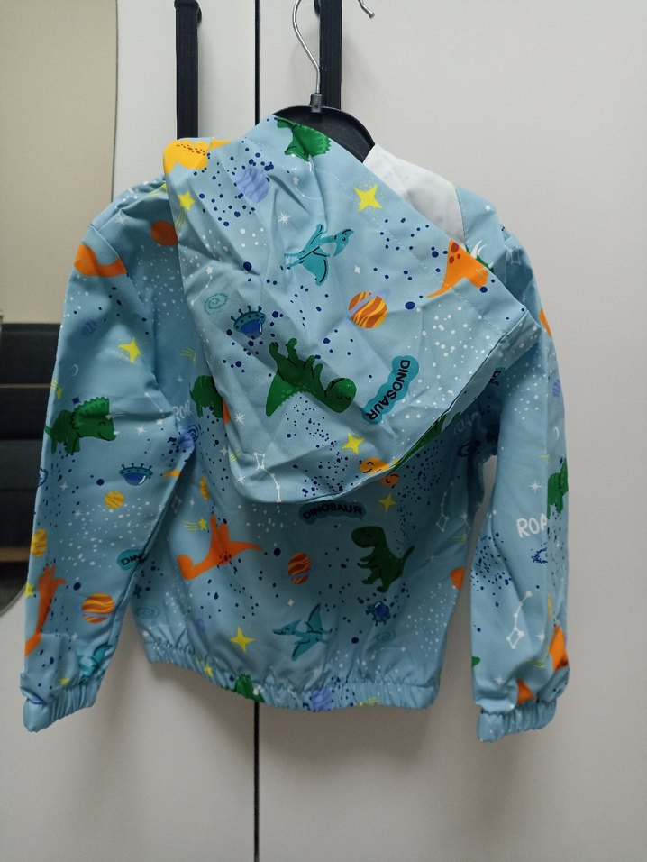 Kapüşonlu Erkek Çocuk Yağmurluk - Görsel 2