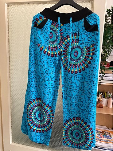 Yazlık pantolon xxl yazıyo ama xl bedene uygun