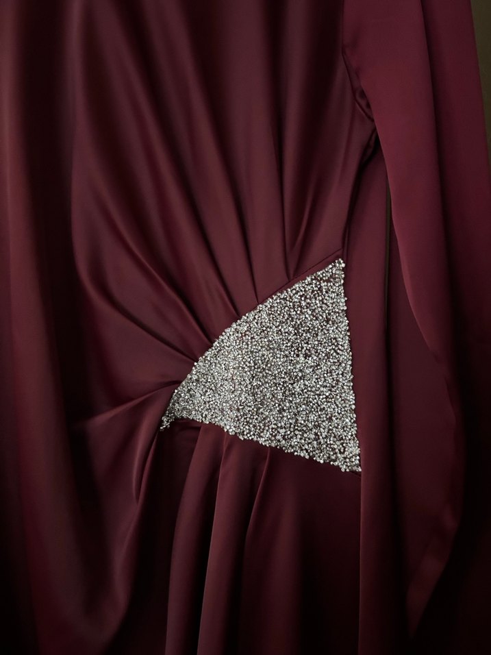 Bordo Uzun Kollu İşlemeli Abiye Elbise - Görsel 4