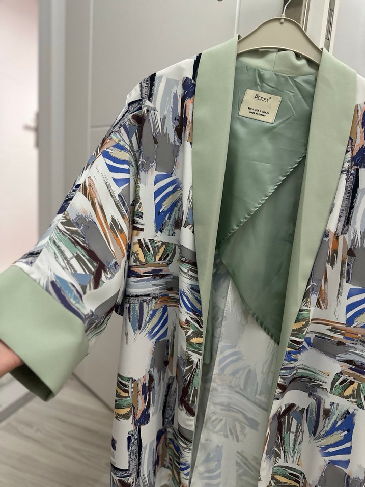 Drapeli Kısa Yeşil Desenli Kadın Kimono - Görsel 4