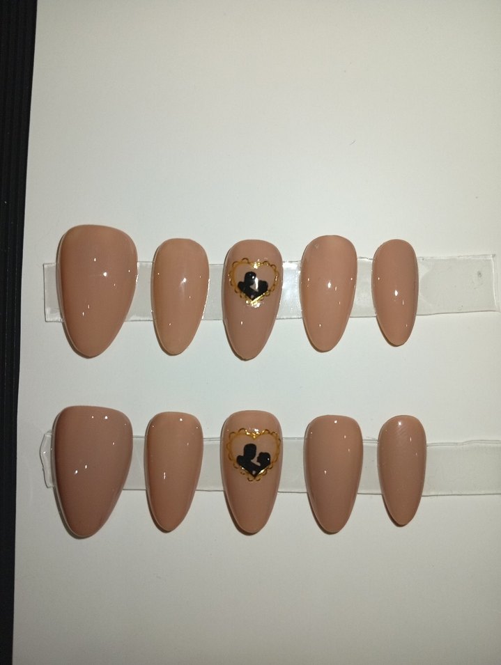 Bej Renkli protez Tırnak - Görsel 2