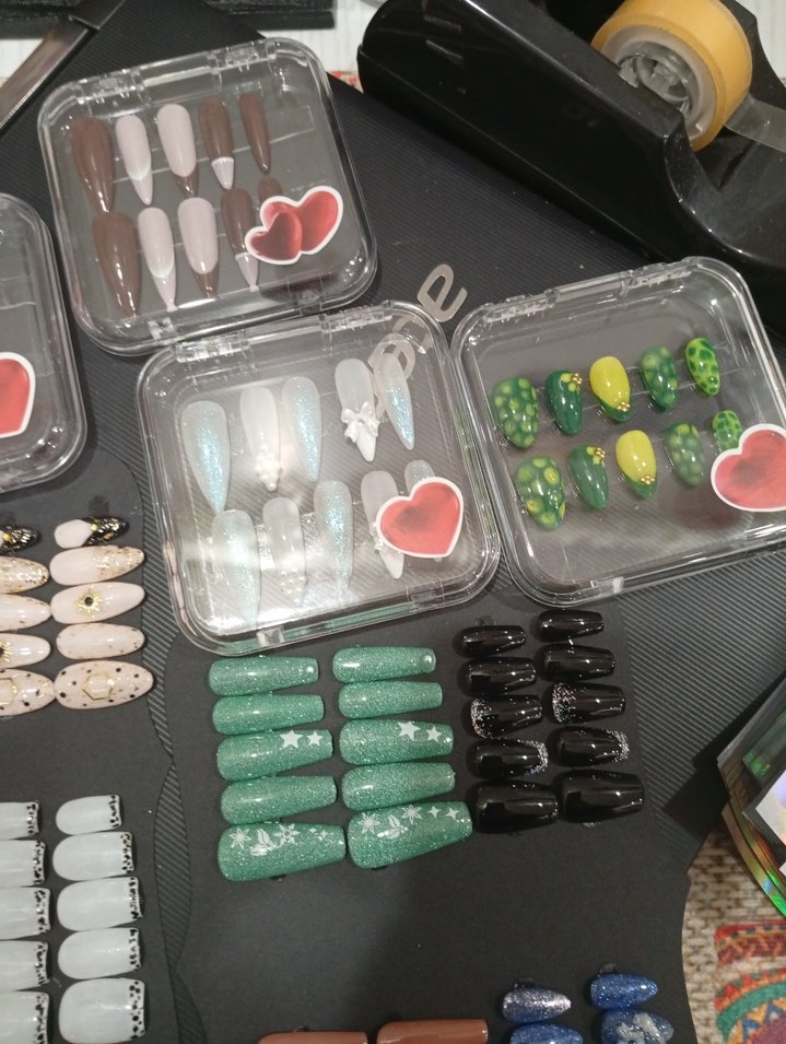 Çok Renkli Tırnak Süslemeleri Seti - Görsel 3