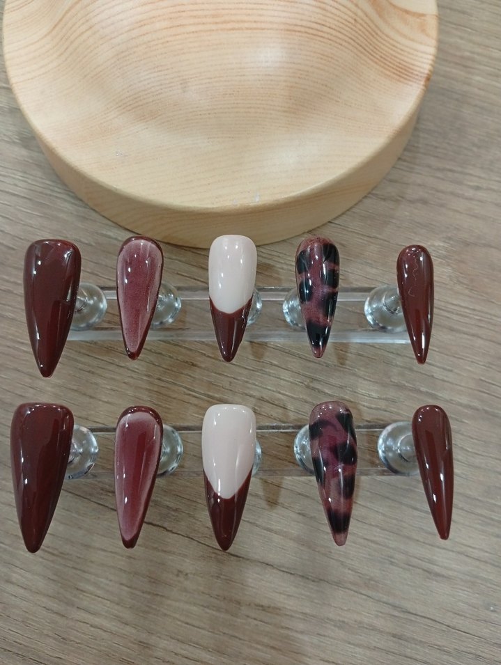 kahverengi Tonlarında Tırnak Süslemeleri - Görsel 2