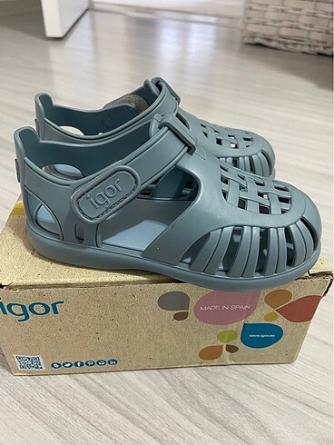 23 Beden mavi Renk Igor sandalet