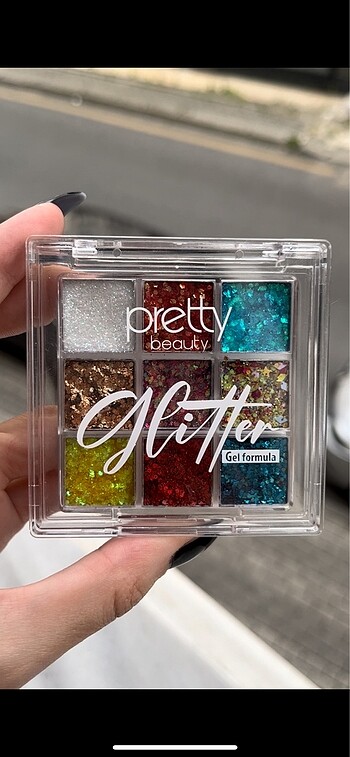 Pretty beauty glitter gel formula