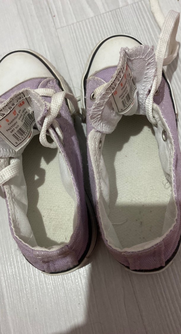 Kızlar için Lila Bağcıklı Spor Ayakkabı - Görsel 3