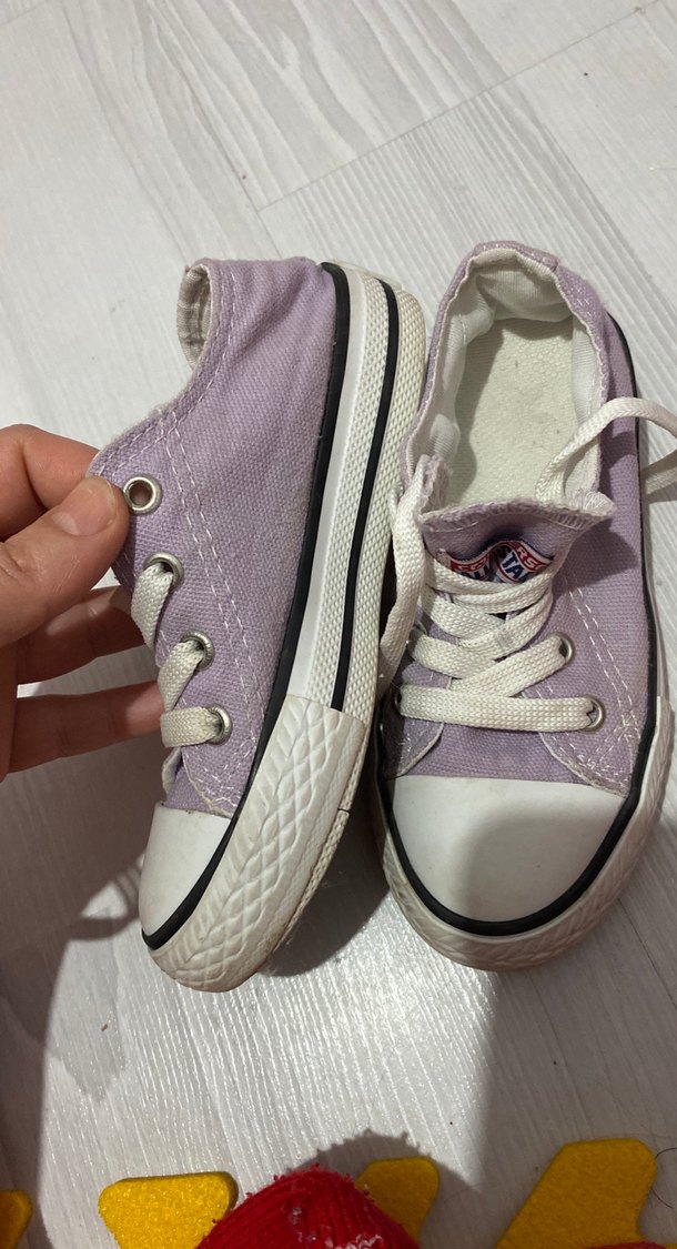 Kızlar için Lila Bağcıklı Spor Ayakkabı - Görsel 4