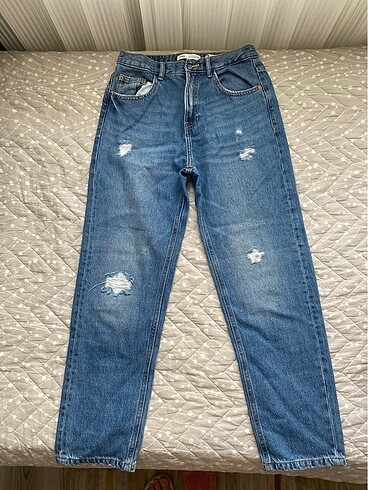 ZARA MOM JEAN