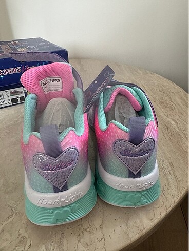 Skechers Isikli ayakkabi 32 numara - Görsel 8