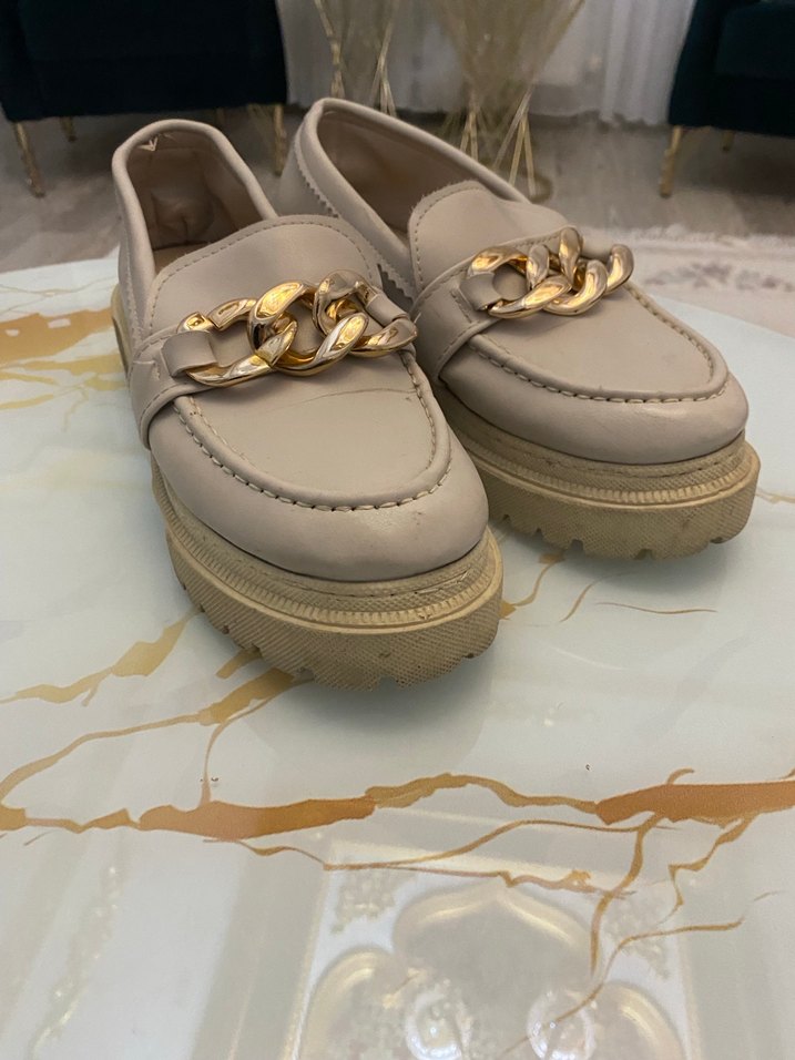 Bej Zincir Detaylı Platform  Kadın babet - Görsel 2