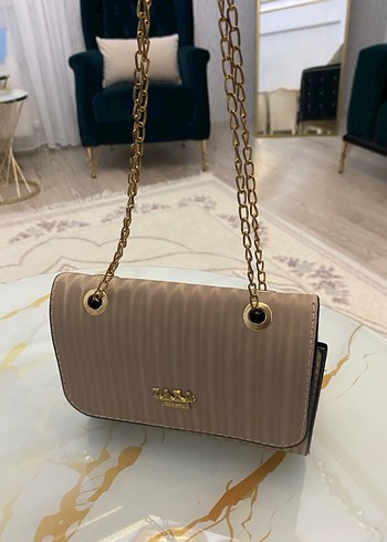 Zincir Detaylı Bej Kadın Çanta - Görsel 3