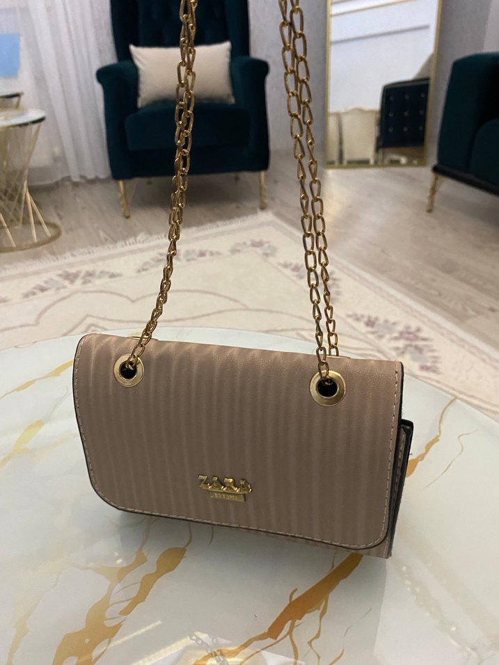 Zincir Detaylı Bej Kadın Çanta - Görsel 3