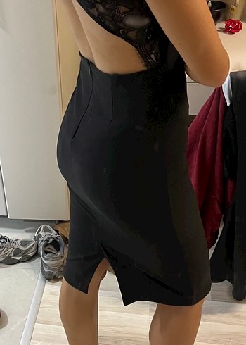 Dantel Detaylı Siyah Midi V Yaka Elbise - Görsel 5