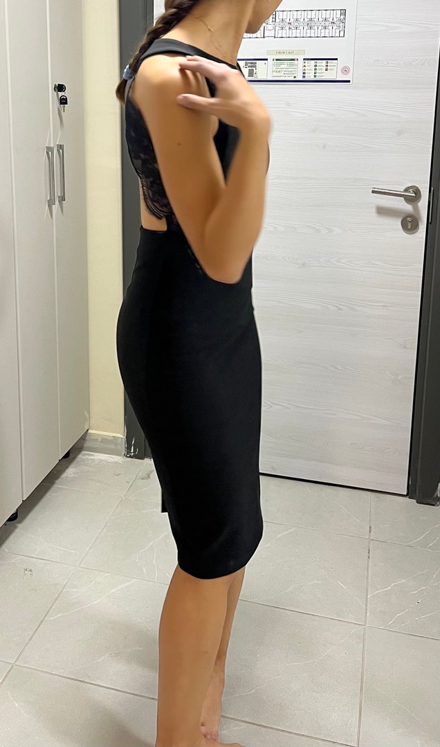 Dantel Detaylı Siyah Midi V Yaka Elbise - Görsel 2