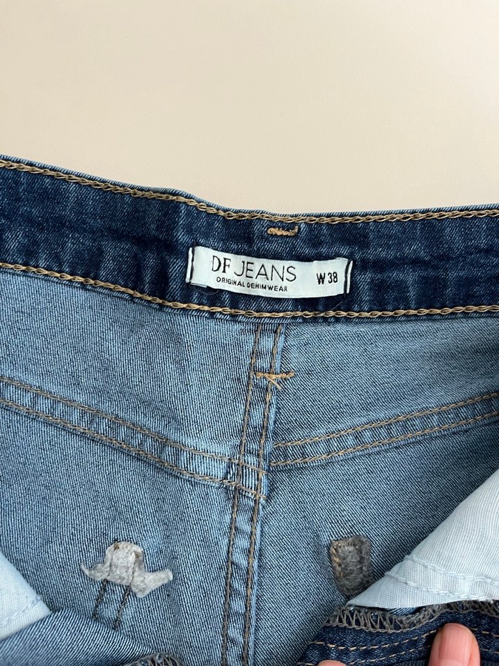 Dar Kesim Koyu Mavi Mini Denim Şort - Görsel 4