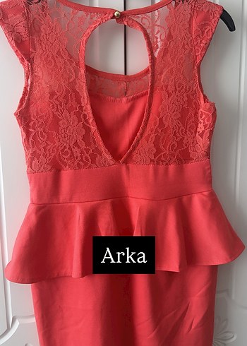 Zara Dantel Detaylı Kırmızı Midi Elbise