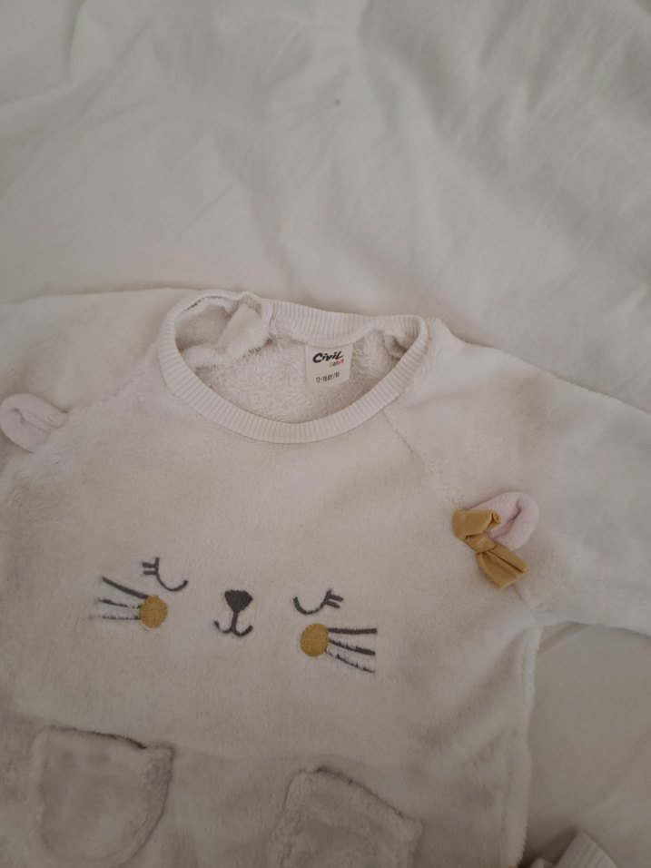 Beyaz Peluş Nakış Detaylı Bebek Kız Takımı - Görsel 3