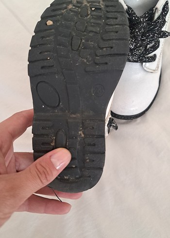 Kız Çocuk Beyaz Minnie Nakışlı Bot - Görsel 4