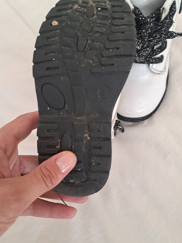 Kız Çocuk Beyaz Minnie Nakışlı Bot - Görsel 4