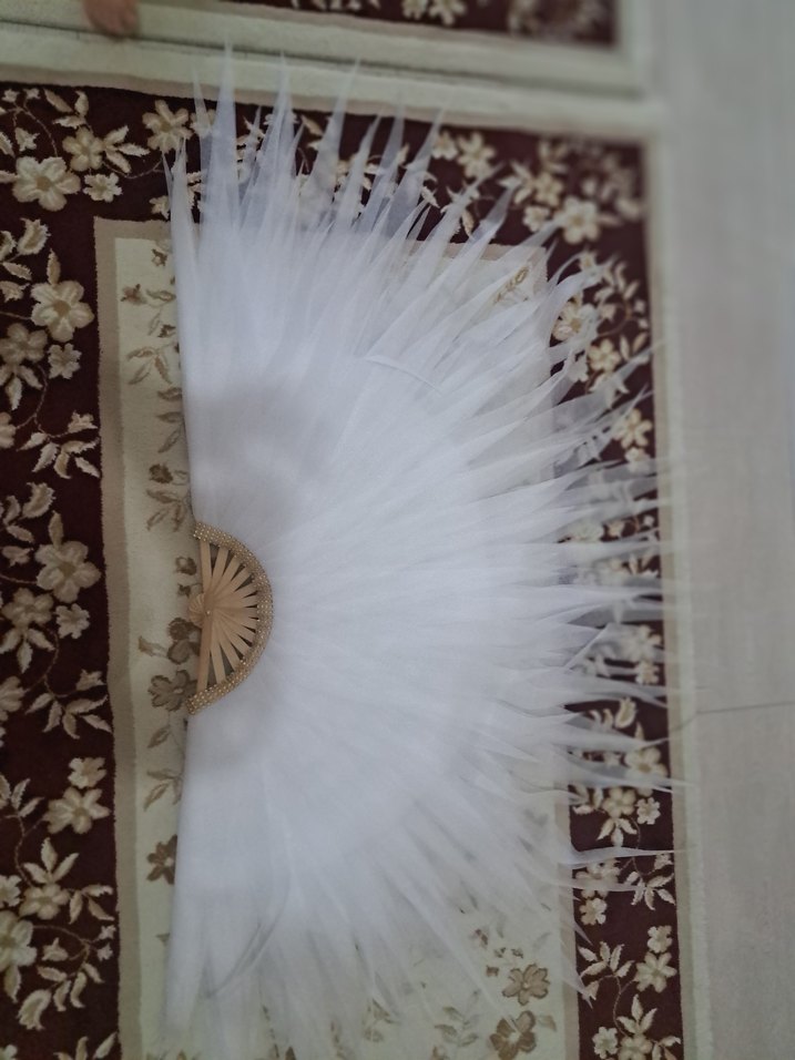 Beyaz Tüy Detaylı Yelpaze 8 adet fiyatıdır - Görsel 2