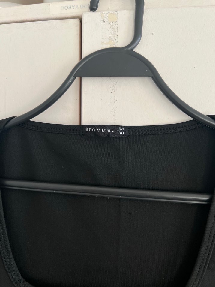 Uzun Siyah Minimalist Elbise - Görsel 2