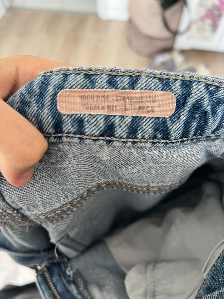 Kadın Mavi Yırtık Bol Kesim Midi Kot Pantolon - Görsel 3