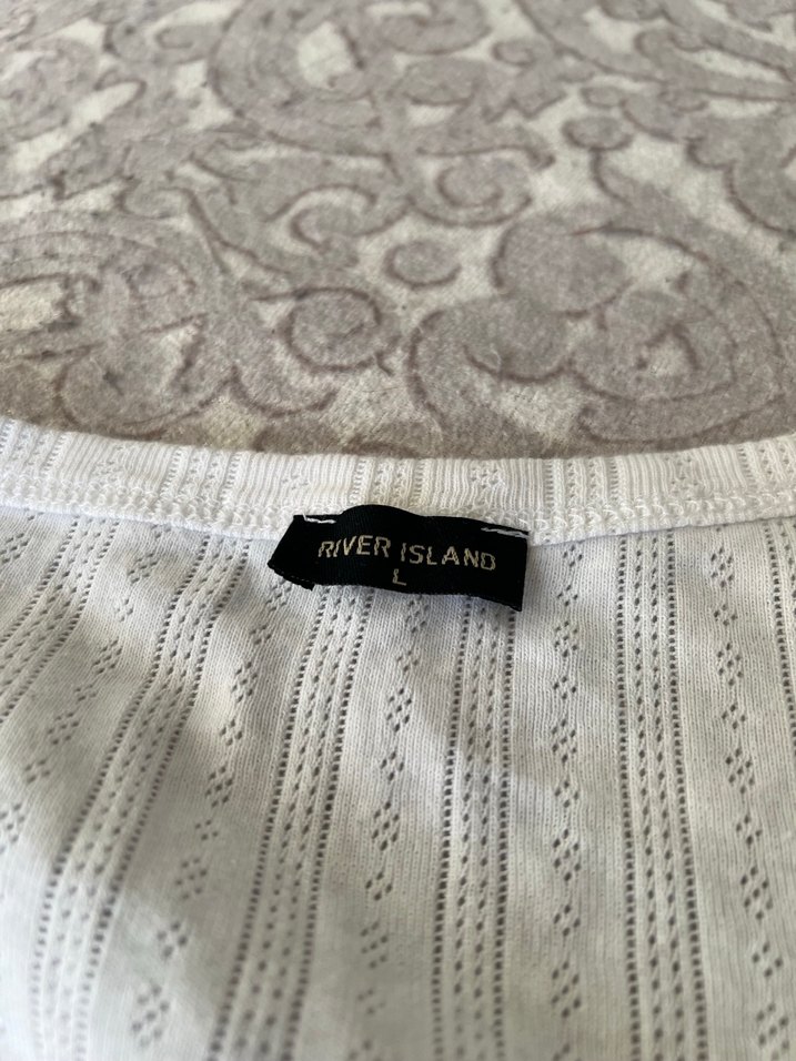 Siyah Keten Düğmeli Kısa Kollu Bluz - Görsel 3