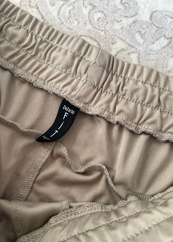 Bej Renkli Rahat Kesim Şort - Görsel 2